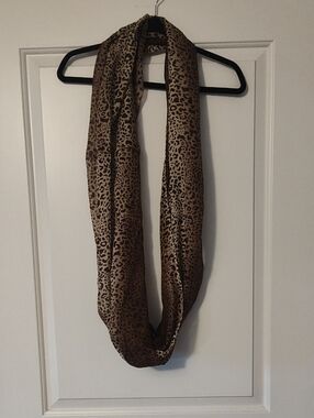 Leopard Print Infinity Scarf - Brown